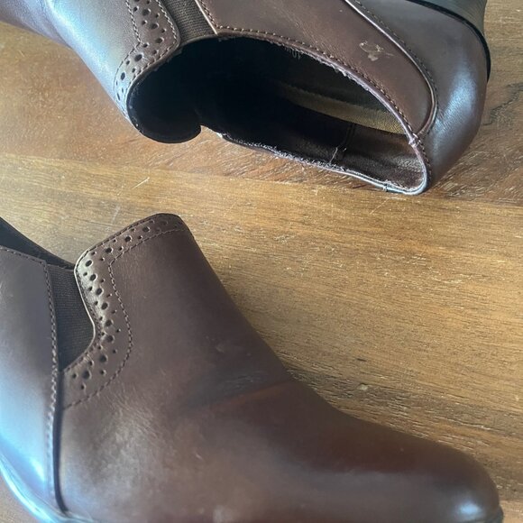 Thom McAn Brown Leather Slip-on Booties Chunky Heels Women's Size 10 W - Picture 6 of 11